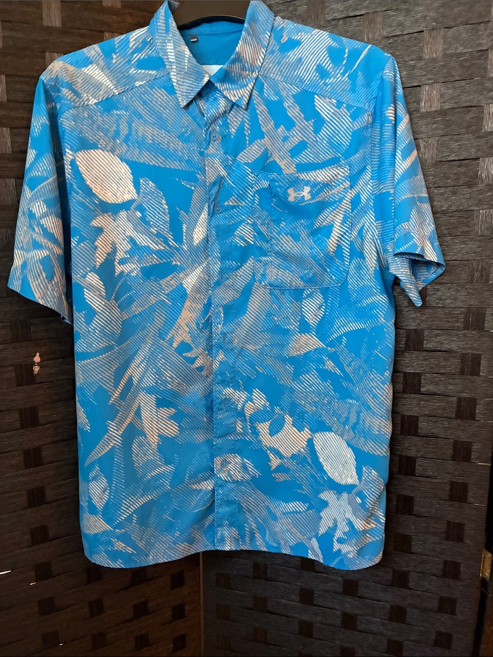 Under Armour Bright Blue & White Printed Short-Sleeve Button-Down Shirt